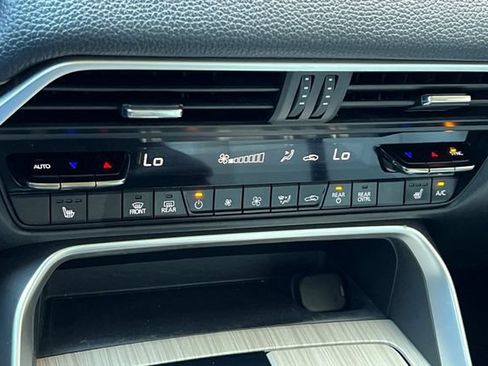 Certified 2024 MAZDA CX-90 Plug-In Hybrid w/ Preferred AWD/4WD image 24