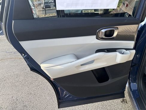 New 2025 Kia Sorento S image 25