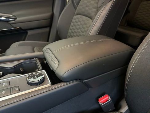 New 2026 Nissan Pathfinder SV AWD/4WD image 30