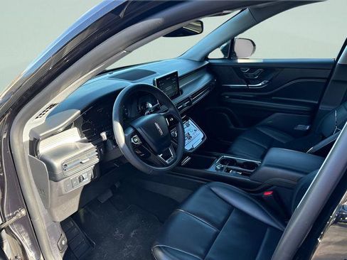 Used 2022 Lincoln Corsair AWD w/ Equipment Group 101A image 4