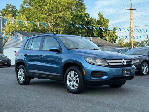 Used 2017 Volkswagen Tiguan S image 14