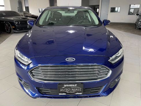 Used 2014 Ford Fusion SE w/ Equipment Group 201A image 2