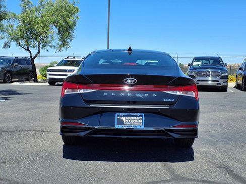 Certified 2023 Hyundai Elantra Limited FWD image 5
