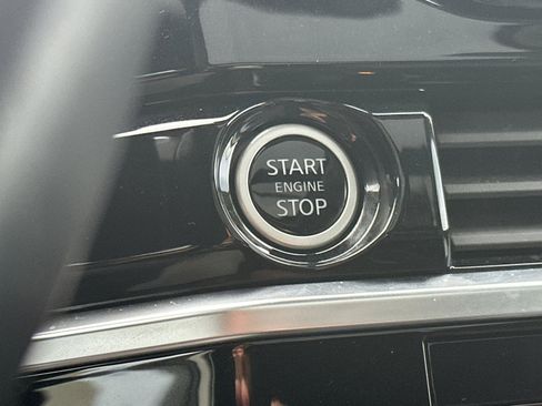 Used 2023 Nissan Pathfinder Platinum w/ Cargo Package image 24