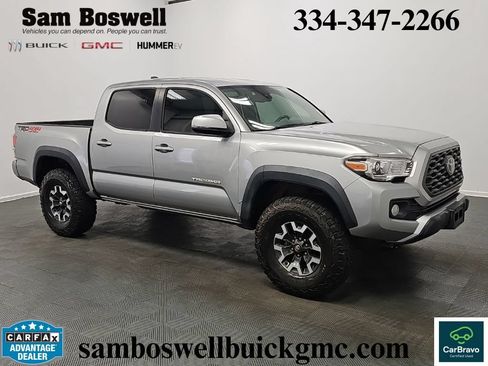 Used 2021 Toyota Tacoma TRD Off-Road w/ Technology Package AWD/4WD image 2