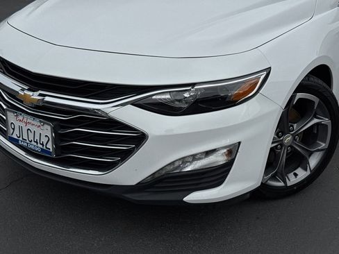 Used 2024 Chevrolet Malibu LT FWD image 3