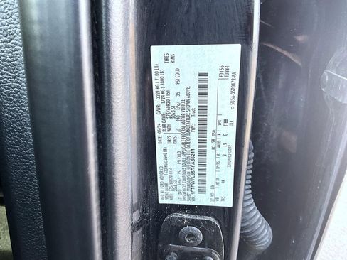 Used 2024 Ford F150 Platinum image 25