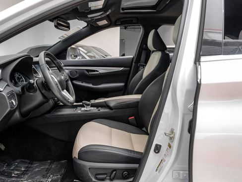 Used 2023 INFINITI QX55 Luxe w/ Cargo Package AWD/4WD image 4