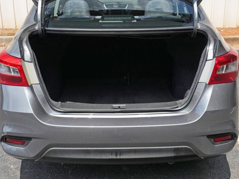 Used 2019 Nissan Sentra SV w/ All Weather Package FWD image 9