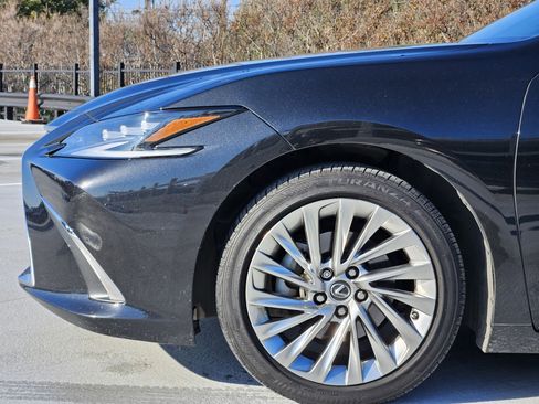 Used 2022 Lexus ES 350 Ultra Luxury image 12