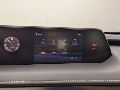 Used 2020 Lexus UX 250h w/ Premium Package AWD/4WD image 24
