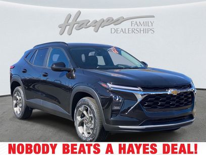 Used 2025 Chevrolet Trax LT