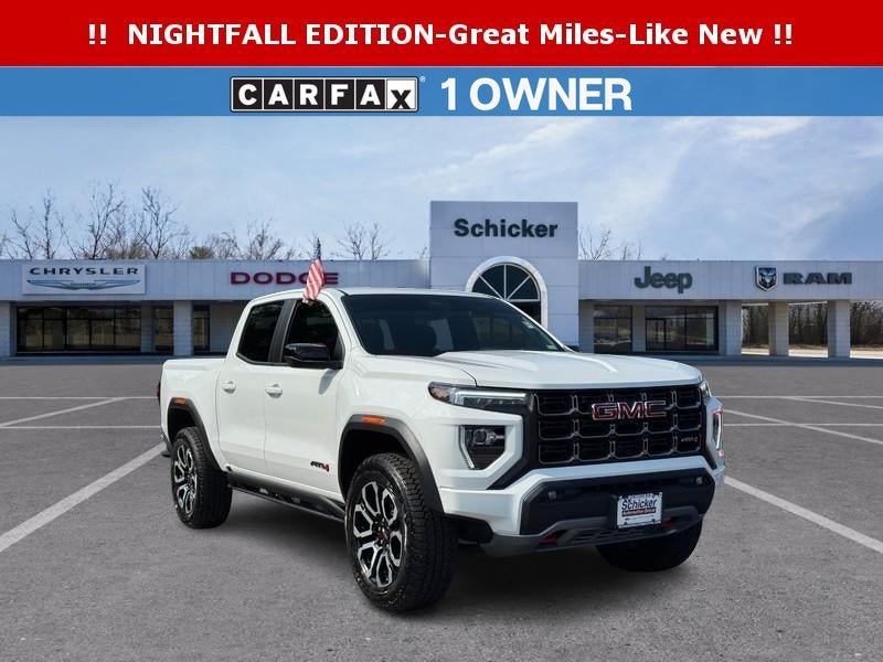 Used 2025 GMC Canyon AT4 w/ Nightfall Edition AWD/4WD image 1