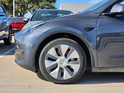 Used 2023 Tesla Model Y Long Range image 6