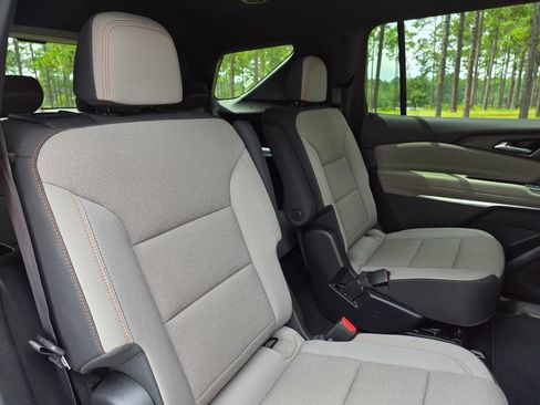 Used 2026 Chevrolet Traverse LT w/ Driver Confidence Package FWD image 22