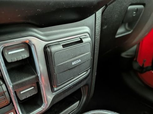 Used 2020 Jeep Wrangler Unlimited Sport image 10