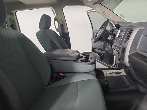 Used 2017 RAM 2500 Tradesman w/ Chrome Appearance Group image 39