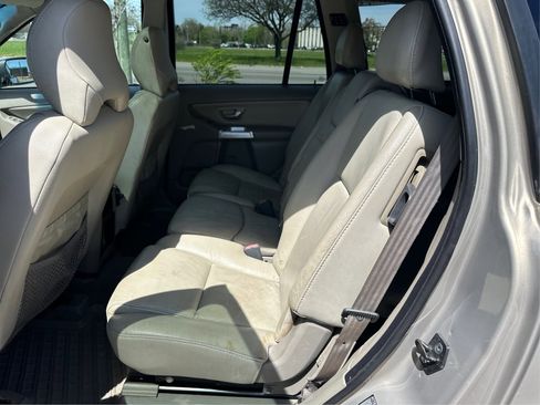 Used 2004 Volvo XC90 2.5T image 11