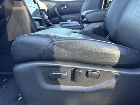 Used 2023 Nissan Armada SL w/ Midnight Edition Package image 13