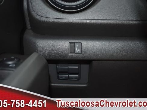 Used 2026 Chevrolet Colorado W/T w/ WT Custom Package AWD/4WD image 35
