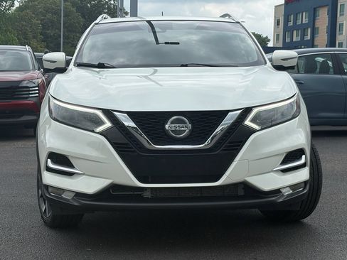 Used 2022 Nissan Rogue Sport SL w/ Premium Package AWD/4WD image 2