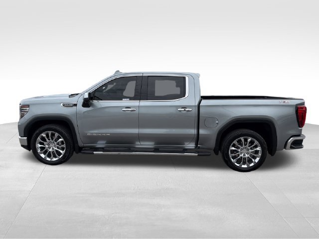 Used 2023 GMC Sierra 1500 SLT w/ SLT Premium Plus Package AWD/4WD image 4