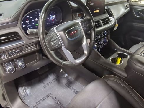 Certified 2024 GMC Yukon SLT w/ SLT Luxury Package image 10