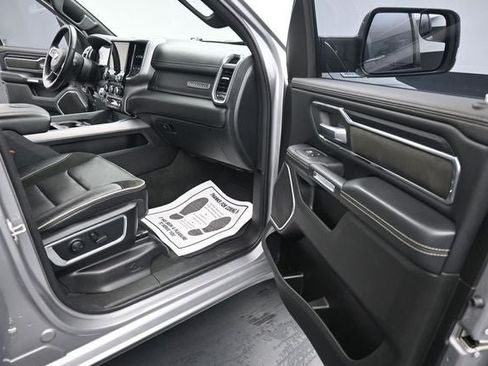 Used 2024 RAM 1500 Laramie AWD/4WD image 14