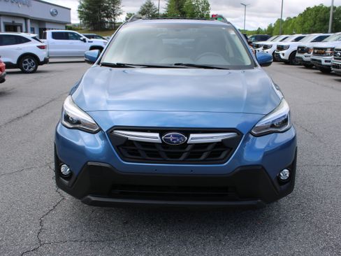 Used 2021 Subaru Crosstrek 2.5i Limited w/ Moonroof Package 2 AWD/4WD image 3