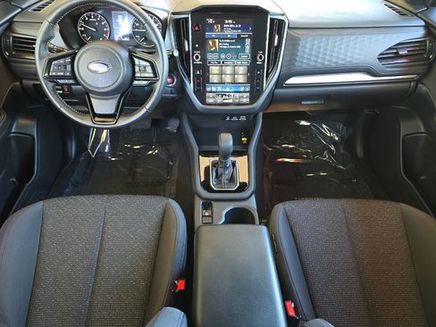 Used 2025 Subaru Forester Premium AWD/4WD image 13