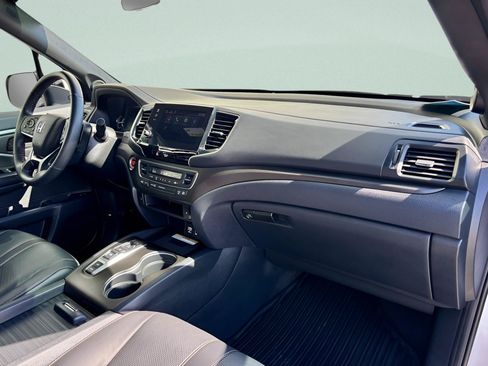 Certified 2023 Honda Passport TrailSport image 43