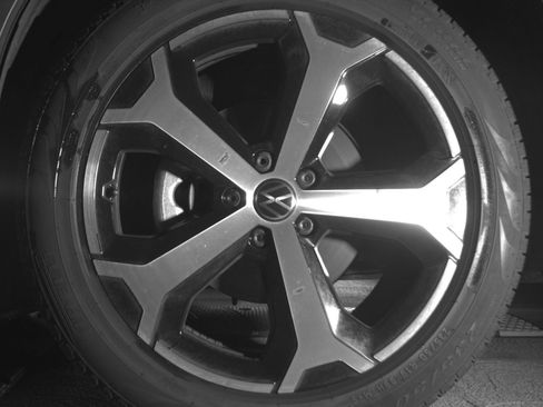 Used 2026 Volkswagen Tiguan SE FWD image 15