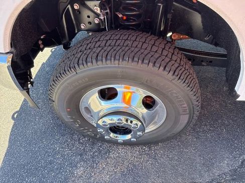 New 2026 Ford F350 XL w/ XL Chrome Package AWD/4WD image 15