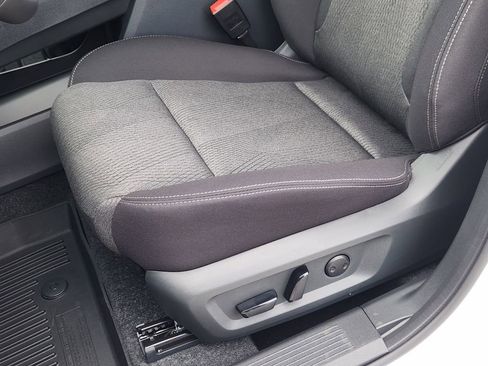 New 2026 Nissan Rogue SV FWD image 17