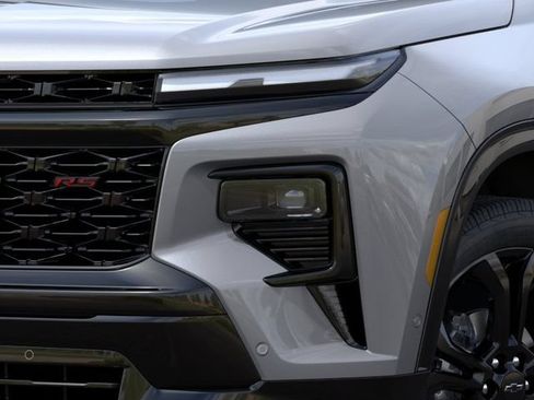 New 2027 Chevrolet Traverse RS w/ LPO, Floor Liner Package FWD image 10