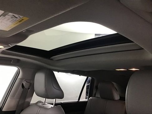 Certified 2021 Toyota Highlander XLE image 14