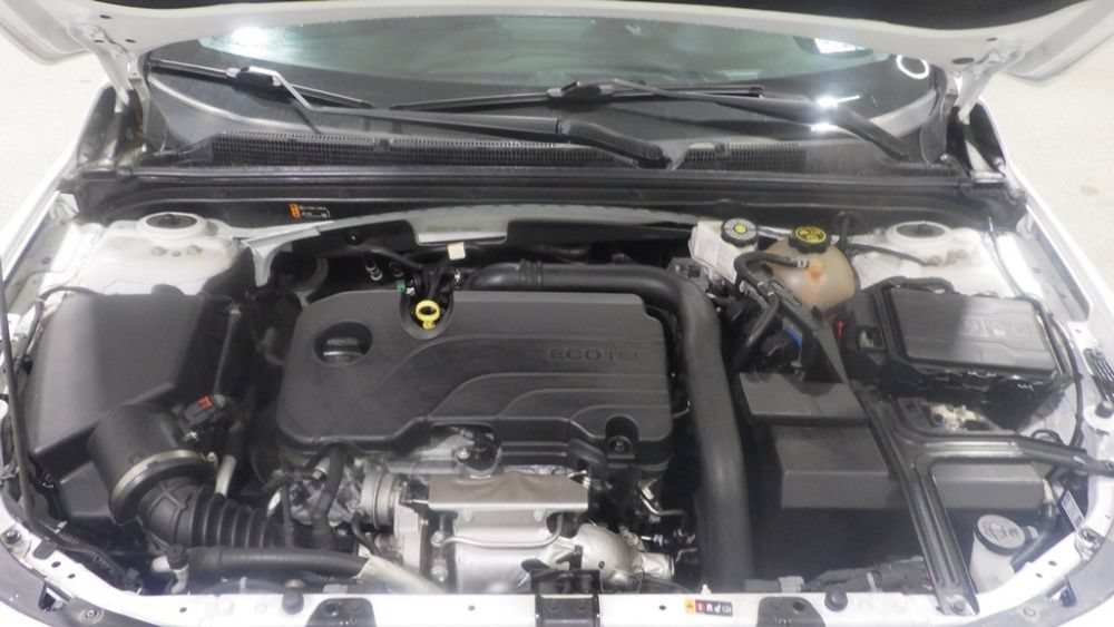 Used 2023 Chevrolet Malibu LT FWD image 10
