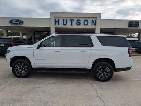 Used 2021 Chevrolet Suburban Z71 w/ Z71 Off-Road Package image 1