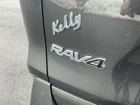 Certified 2022 Toyota RAV4 LE image 29