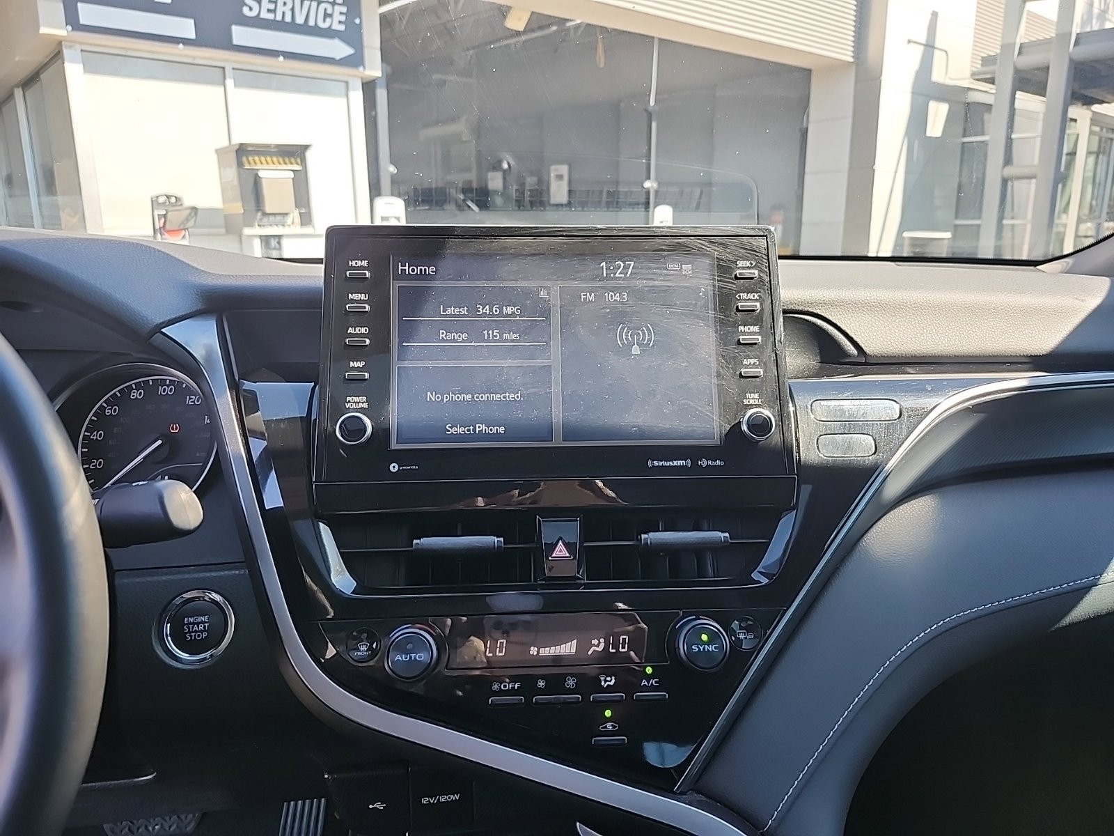 Used 2023 Toyota Camry SE w/ Audio Upgrade Package FWD image 16