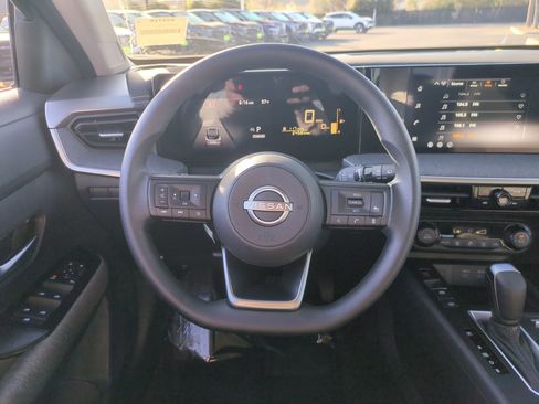 Certified 2026 Nissan Kicks SV image 12