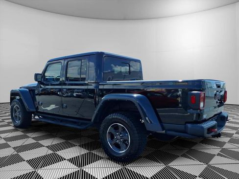 Used 2023 Jeep Gladiator Rubicon w/ Cold Weather Group AWD/4WD image 23