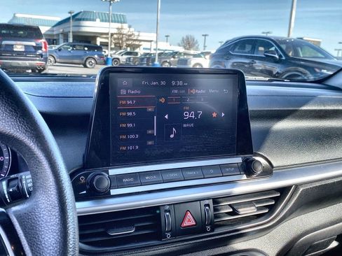 Used 2023 Kia Forte LXS image 5