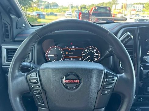 Used 2021 Nissan Titan PRO-4X w/ Pro-4x Convenience Package AWD/4WD image 19