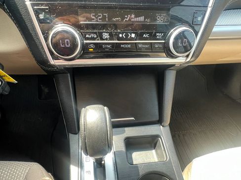 Used 2018 Subaru Outback 2.5i Premium AWD/4WD image 23