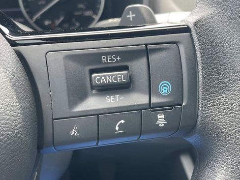 Used 2023 Nissan Rogue SV FWD image 22