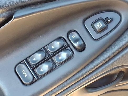 Used 2004 Ford Mustang Cobra RWD image 13