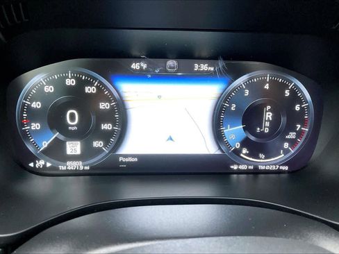 Used 2018 Volvo XC60 T6 Inscription w/ Convenience Package image 28