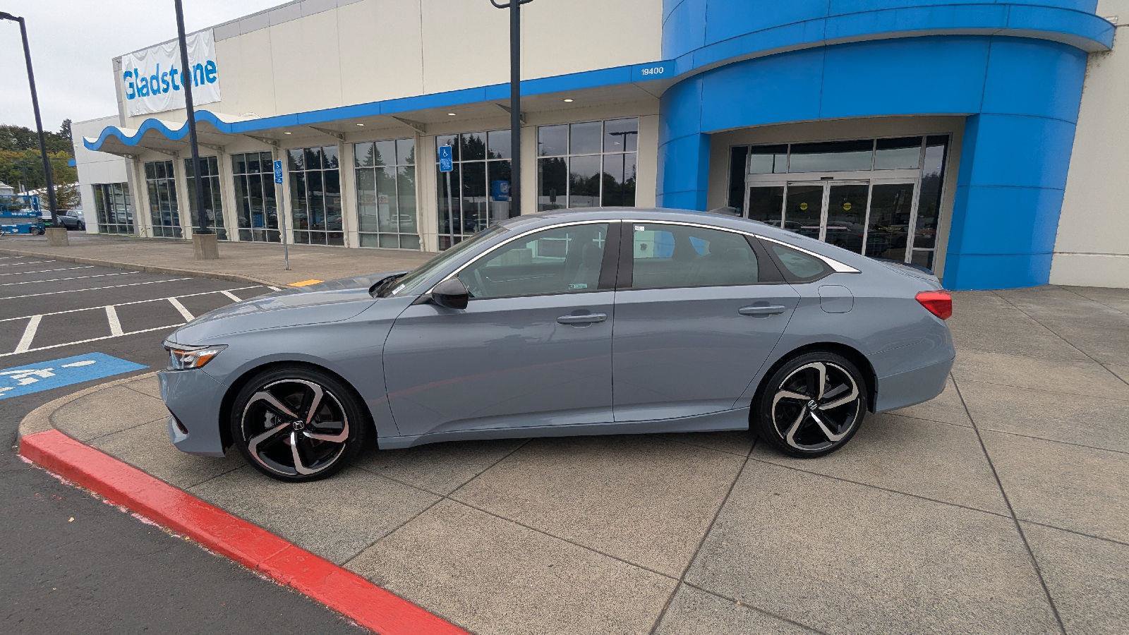 Used 2022 Honda Accord Sport image 3