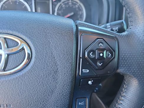 Certified 2022 Toyota 4Runner TRD Off-Road Premium image 17